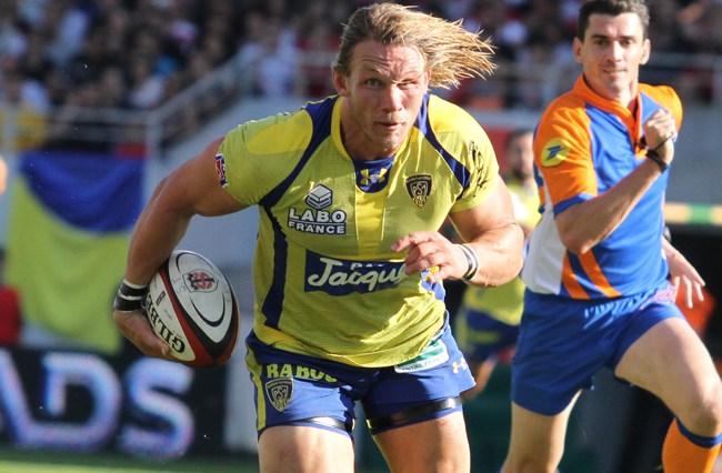 トップ14のスター：FLのゲルハル・ヴォスル選手（Gerhard Vosloo、一番大きい腕）