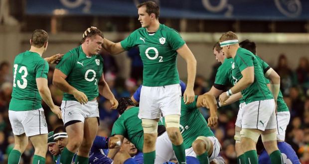 211cmと124kgの速いデヴィン・トナー選手(中）Devin Toner　Ireland　アイルランド